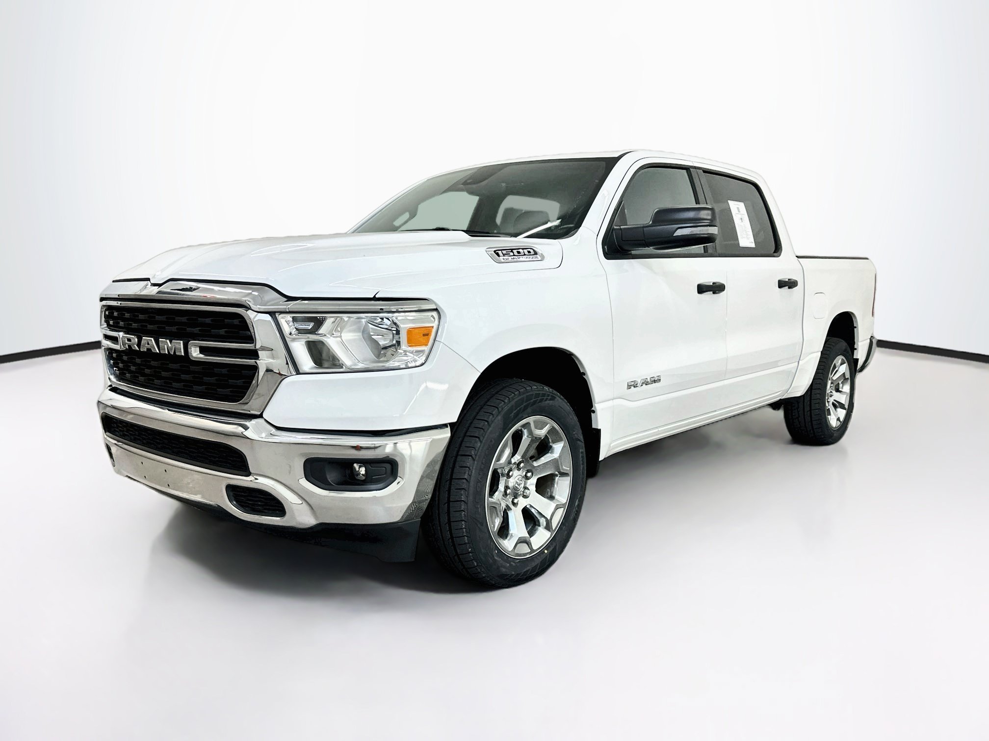 Used 2023 RAM 1500 Big Horn AWD/4WD image 3