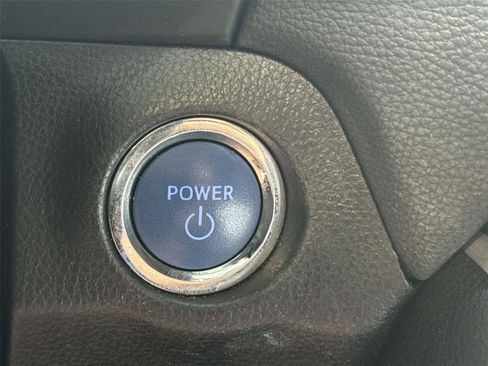 Used 2021 Toyota RAV4 XLE w/ Convenience Package AWD/4WD image 27