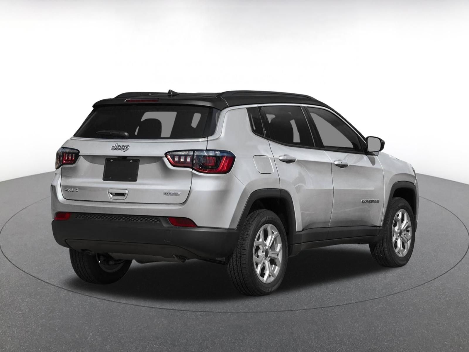 Used 2025 Jeep Compass Limited AWD/4WD image 8