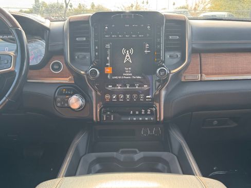 Used 2020 RAM 1500 Longhorn image 15