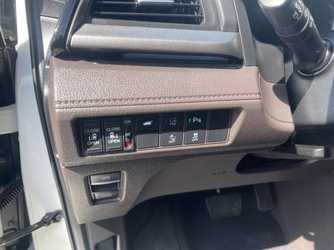 Used 2019 Honda Odyssey Elite image 18