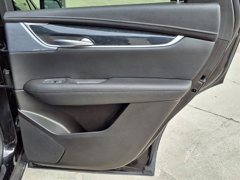 Certified 2025 Cadillac XT5 Premium Luxury image 12