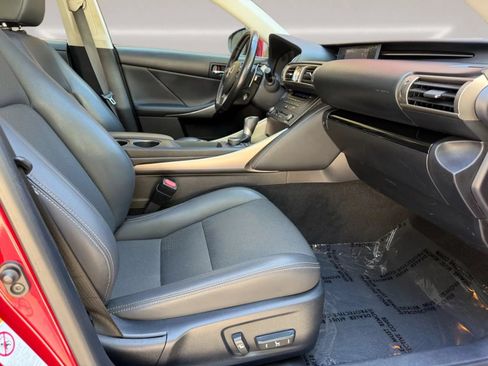 Used 2015 Lexus IS 250 RWD image 12