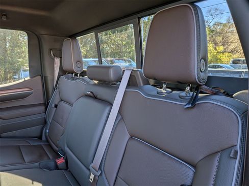 Used 2022 GMC Sierra 1500 Denali w/ Denali Reserve Package image 30