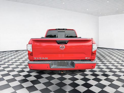 Used 2021 Nissan Titan SV w/ SV Convenience Package RWD image 5