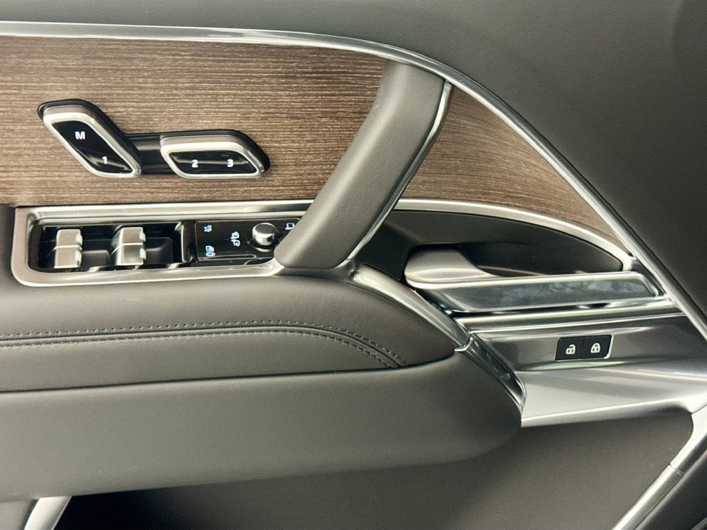 New 2026 Land Rover Range Rover SE AWD/4WD image 17