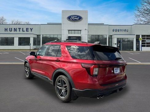 Used 2025 Ford Explorer ST AWD/4WD image 5