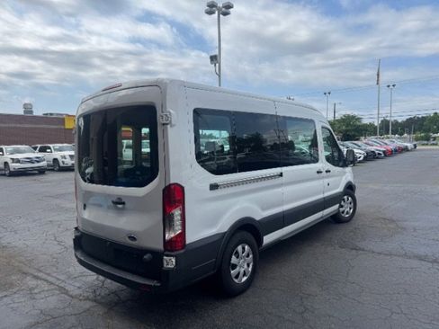 Used 2017 Ford Transit 350 XLT image 6