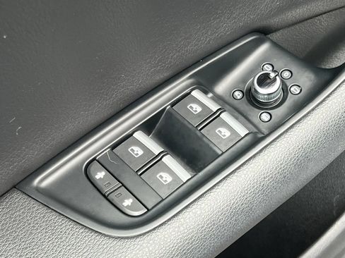 Used 2019 Audi Q7 3.0T Premium Plus AWD/4WD image 34