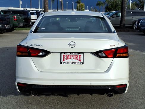 New 2025 Nissan Altima 2.5 SR w/ SR Premium Package image 4