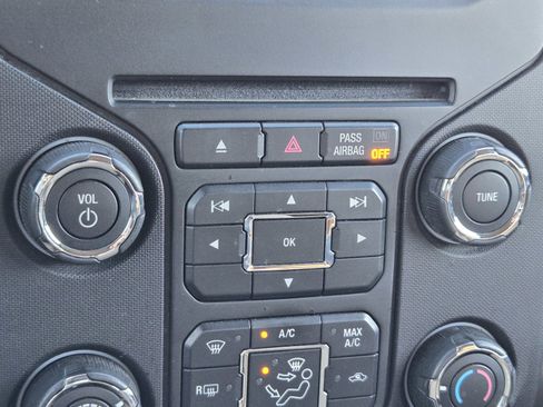 Used 2013 Ford F150 XLT w/ Luxury Equipment Group image 20