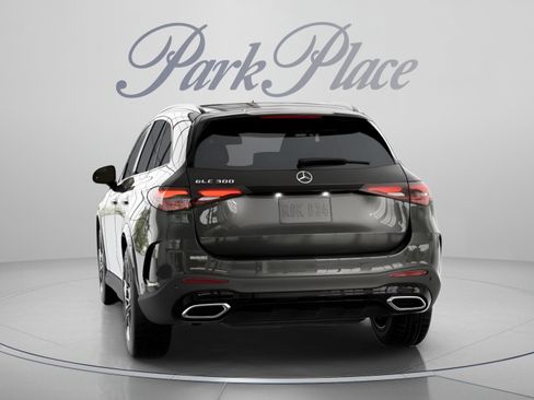 Used 2026 Mercedes-Benz GLC 300 image 16