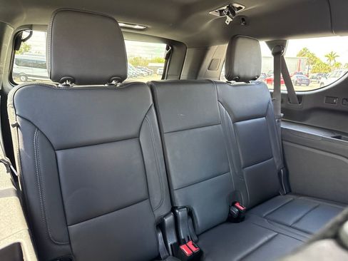 Used 2021 Chevrolet Suburban LT image 28