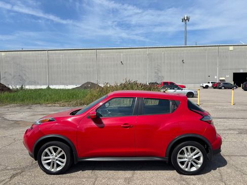 Used 2016 Nissan Juke S AWD/4WD image 6