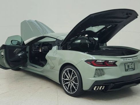 Used 2024 Chevrolet Corvette Stingray Preferred Cpe w/ 2LT image 11