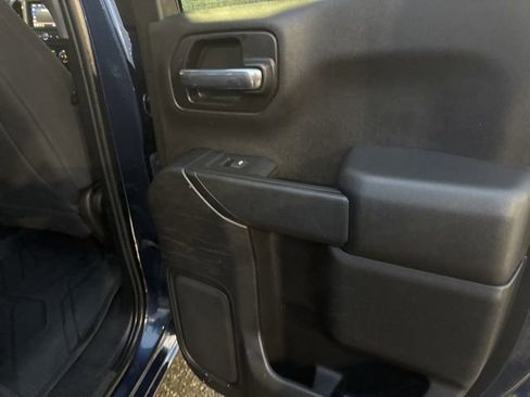 Used 2021 Chevrolet Silverado 1500 Custom image 15