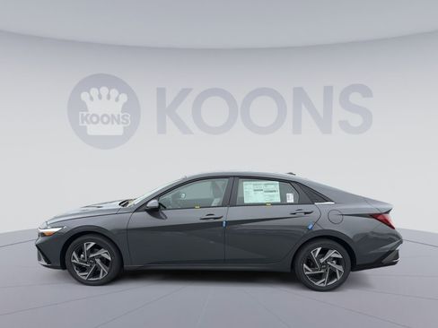 New 2026 Hyundai Elantra Limited FWD image 2