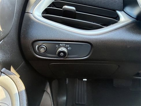 Used 2024 Chevrolet Malibu LT image 21