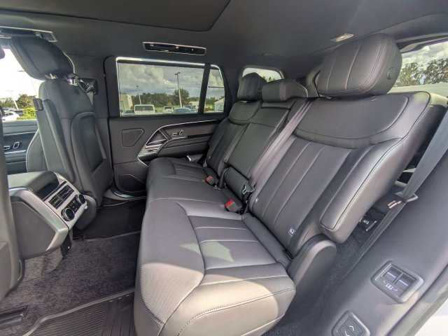 New 2027 Land Rover Range Rover Long Wheelbase SE AWD/4WD image 13