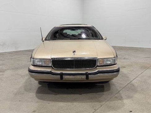 Used 1994 Buick Roadmaster Estate RWD image 3
