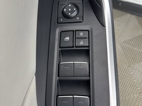 Used 2023 Toyota RAV4 XLE image 24