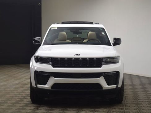 New 2026 Jeep Grand Cherokee Limited image 2