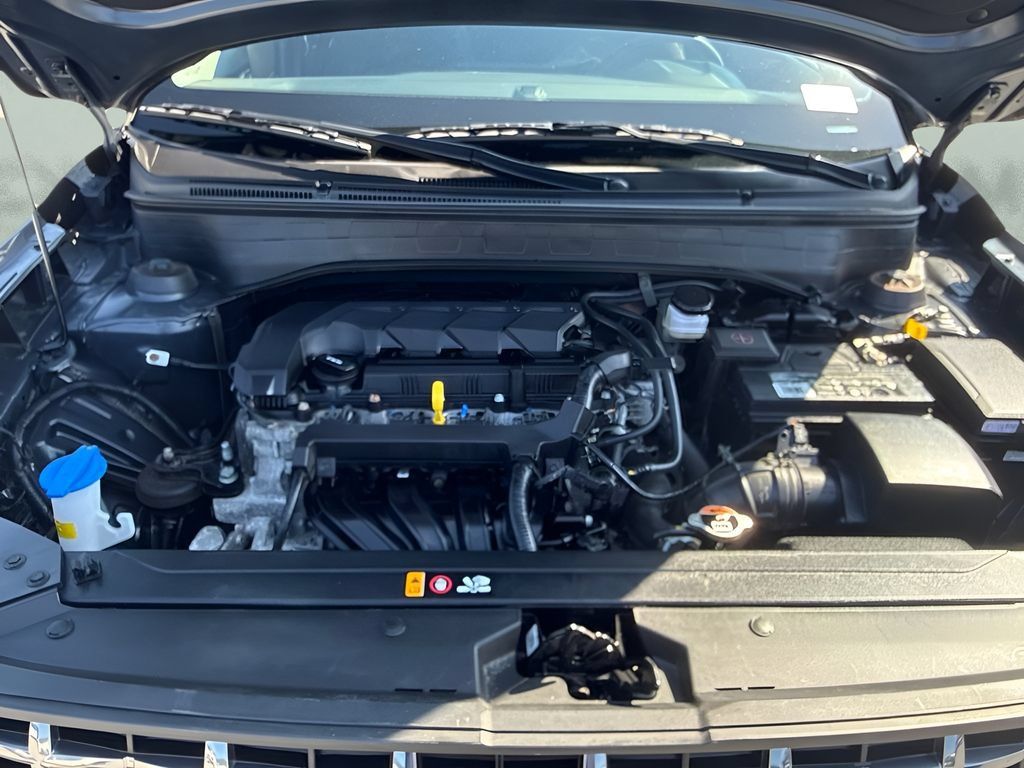 Used 2024 Hyundai Venue SEL FWD image 27