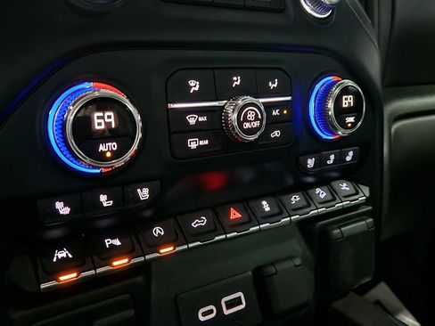 Used 2020 GMC Sierra 1500 Denali w/ Denali Ultimate Package image 43