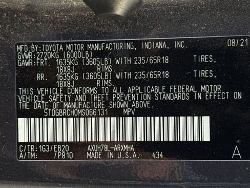 Used 2021 Toyota Highlander XLE image 29