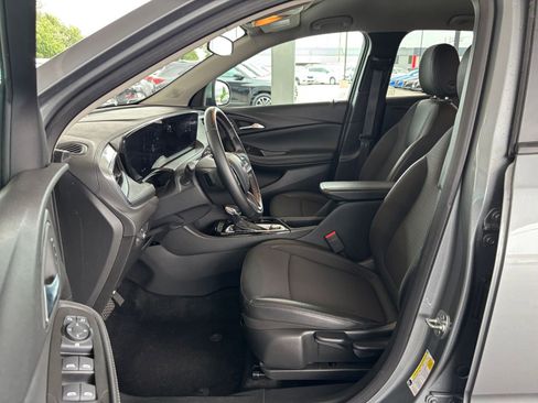 Used 2025 Buick Encore GX Preferred FWD image 25