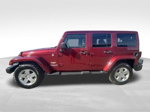 Used 2012 Jeep Wrangler Unlimited Sahara w/ Connectivity Group AWD/4WD image 13