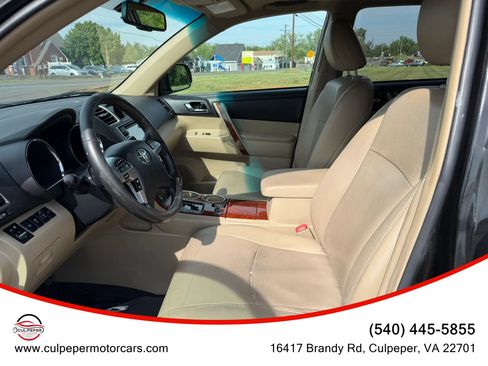 Used 2013 Toyota Highlander Limited AWD/4WD image 7