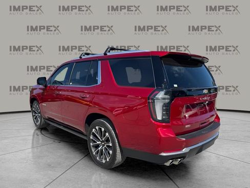Used 2025 Chevrolet Tahoe High Country AWD/4WD image 3
