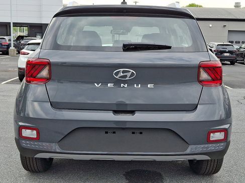 New 2026 Hyundai Venue SEL FWD image 5