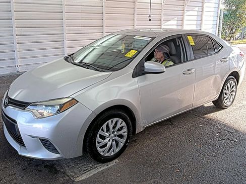 Used 2014 Toyota Corolla LE image 11