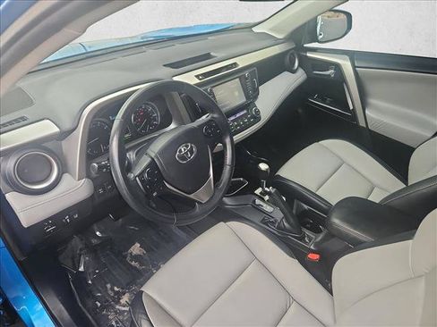 Used 2017 Toyota RAV4 Limited AWD/4WD image 10