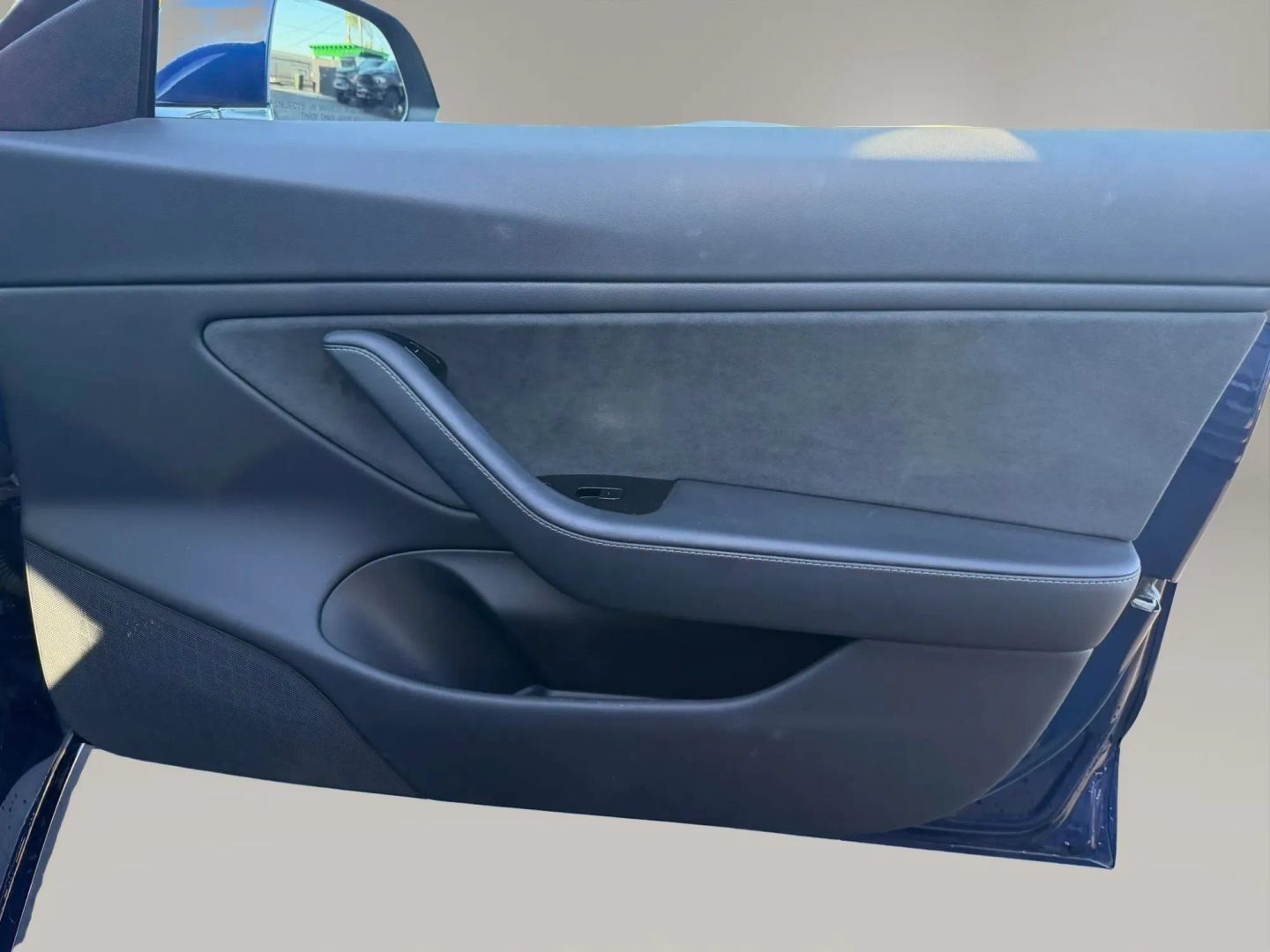 Used 2018 Tesla Model 3 Long Range RWD image 15