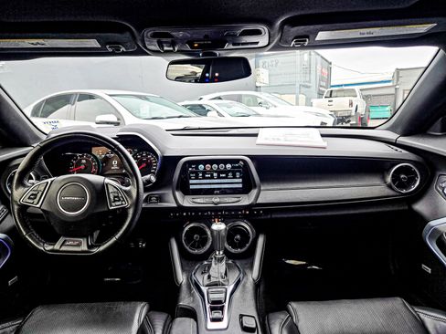 Used 2018 Chevrolet Camaro SS image 14