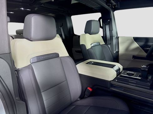New 2026 GMC Hummer EV SUV w/ LPO, Dark Essentials Package AWD/4WD image 29
