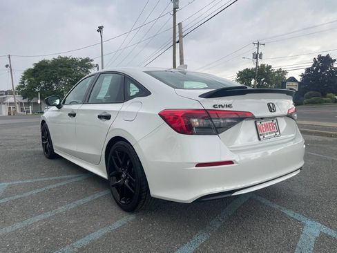Used 2022 Honda Civic Sport image 3