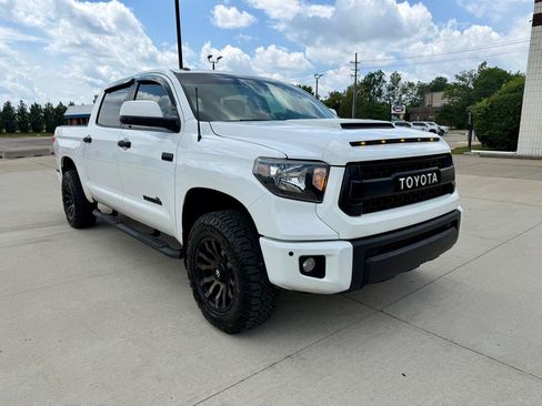 Used 2016 Toyota Tundra SR5 w/ TRD Off Road Package AWD/4WD image 5