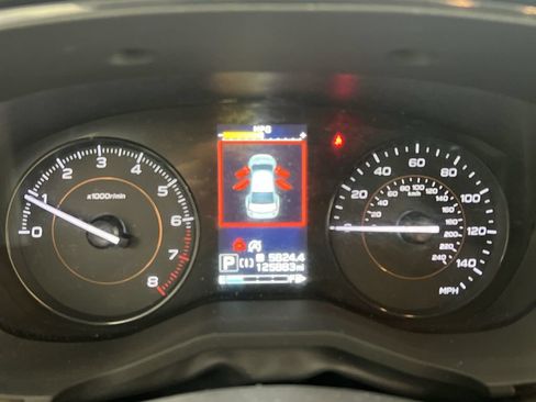 Used 2022 Subaru Crosstrek 2.0i AWD/4WD image 12