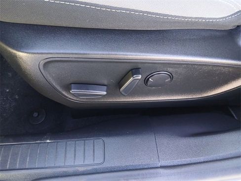 Used 2022 Ford Escape SE w/ Convenience Package image 12