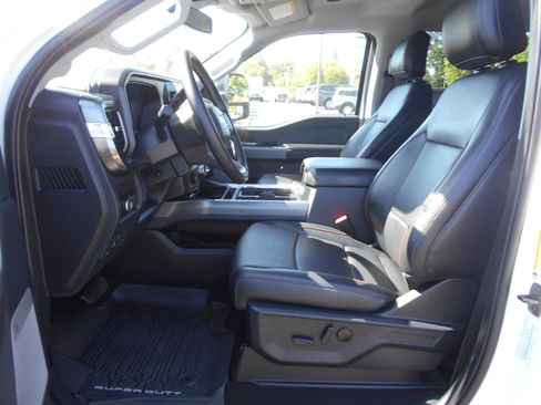 Used 2025 Ford F250 Lariat w/ Lariat Ultimate Package AWD/4WD image 5