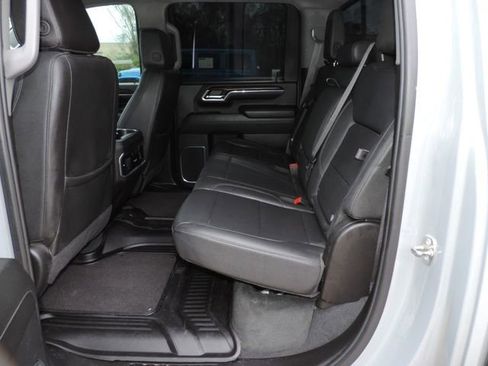 Used 2024 GMC Sierra 3500 SLT w/ SLT Premium Package image 27