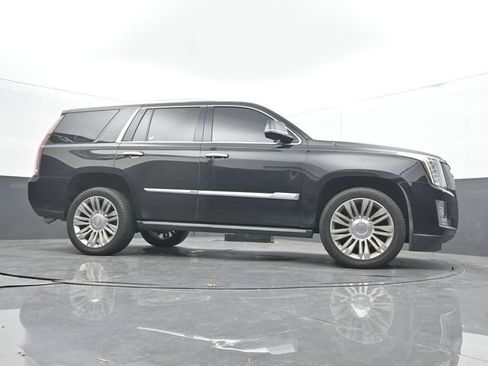 Used 2016 Cadillac Escalade Premium AWD/4WD image 23