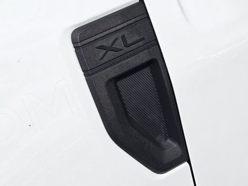 Used 2022 Ford Maverick XL image 11