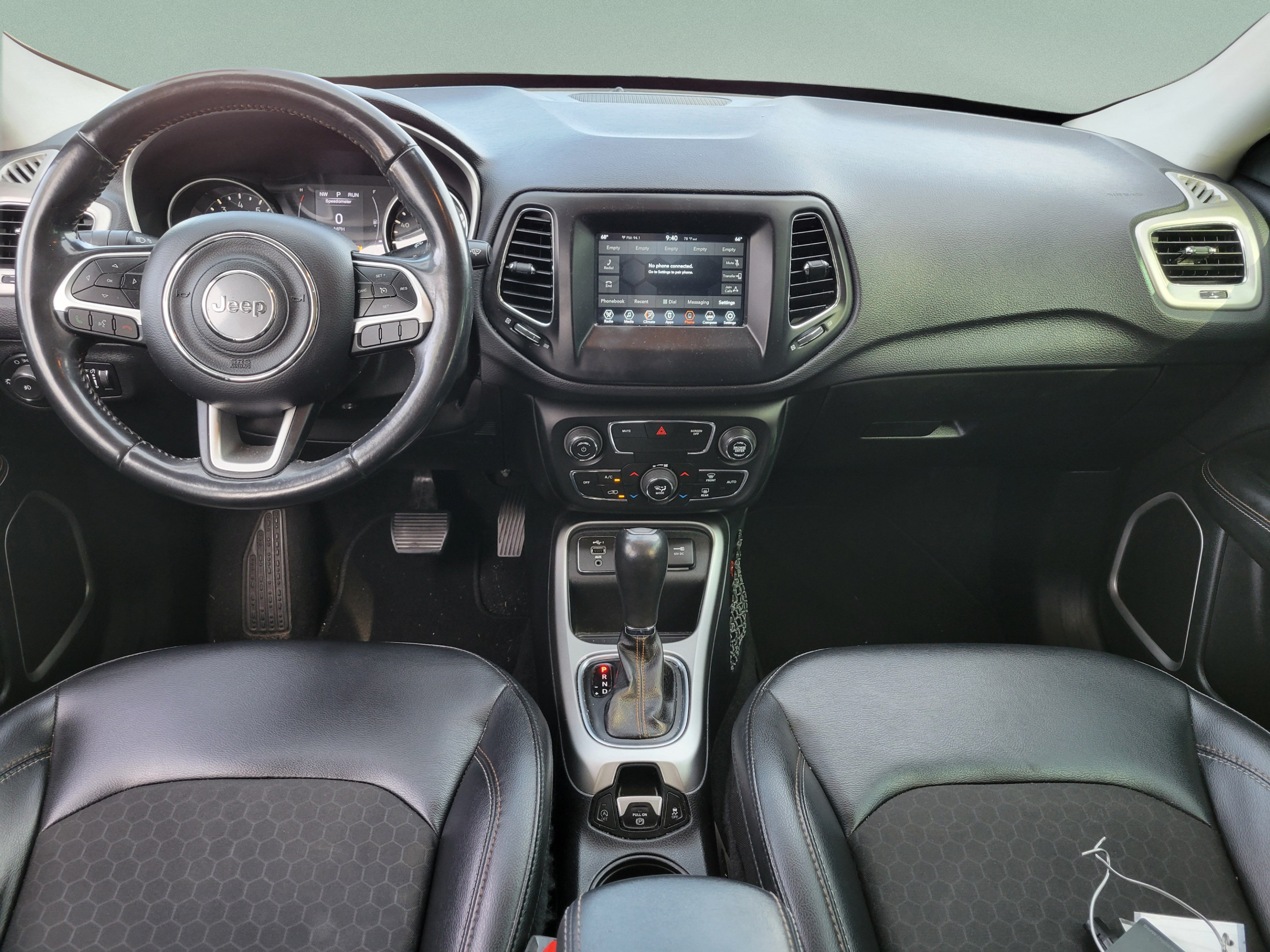 Used 2019 Jeep Compass Latitude FWD image 11