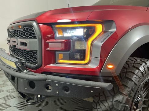 Used 2019 Ford F150 Raptor w/ Equipment Group 802A Luxury image 9
