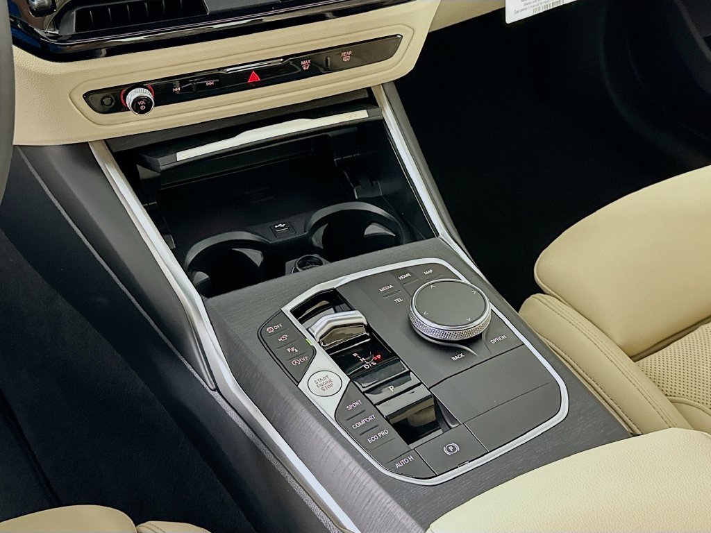 Used 2026 BMW 330i Sedan w/ Premium Package RWD image 15